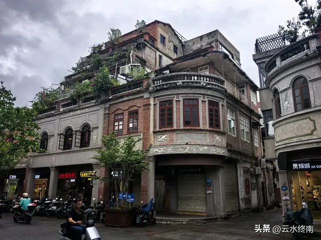 太爽了：7平方公里老城有8处世界遗产，都是免费！半城烟火半城仙