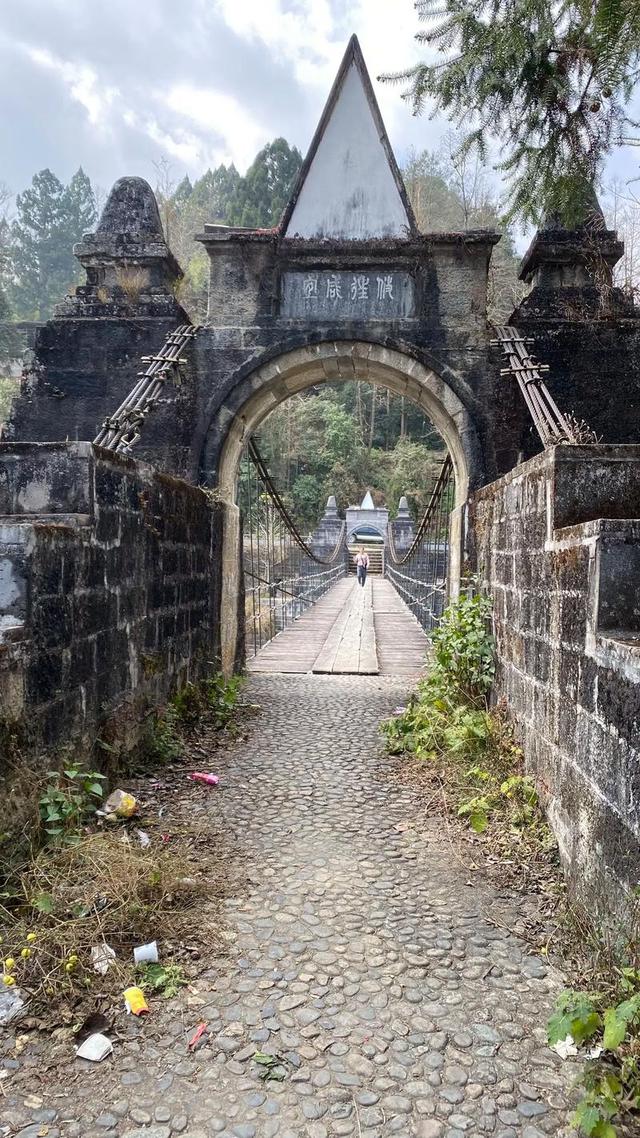 不去西湖去县城,“反向旅游”火爆国庆，小城更有性价比!