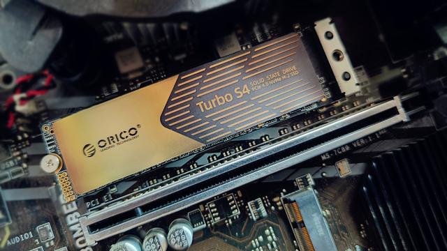 7450MB/s 读写，长江存储颗粒+联芸主控丨奥睿科Turbo S4固态硬盘