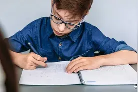 儿孙身上有这些特征，多半是有出息的征兆，能成大器！图片