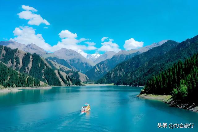 为啥有人宁可挤爆新疆喀纳斯两次，也不愿去天山天池旅游？