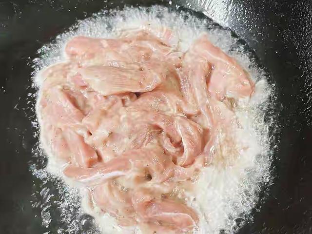 京酱肉丝：一勺酱香征服味蕾！家常做法大揭秘，新手也能秒变大厨