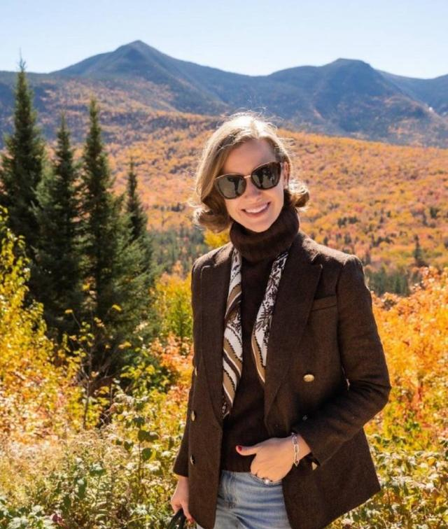 被这位博主穿搭惊艳，人过中年穿衣不花哨，基础款穿出英伦腔调