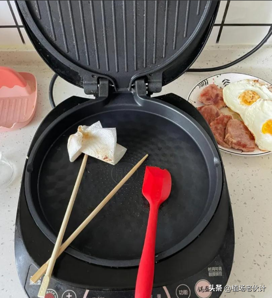 被中年阿姨的“电饼铛用法”惊到了，打开思路后，根本不可能闲置