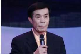 老艺术家何庆魁75岁高龄，被儿子捅刀：他嫖不动了，每月1万够花图片