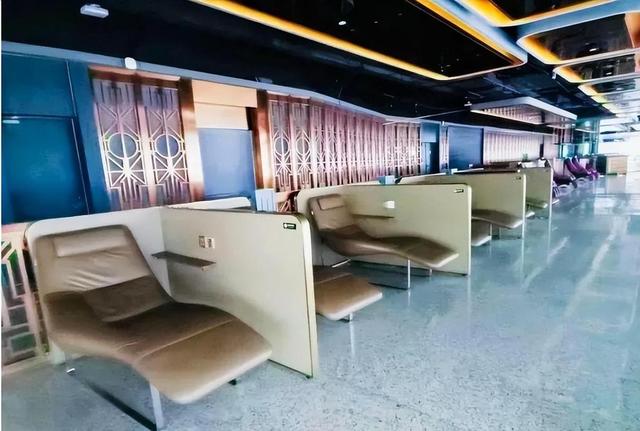 旅客睡成一片	，大兴机场却成了“深夜避风港”？一句话点醒行业