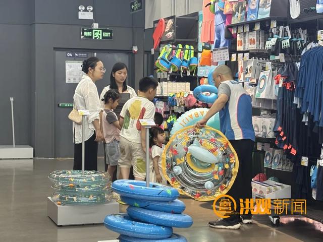 南昌玩疯了！赣江变 “海” 吸 200 万人，治水治出顶流