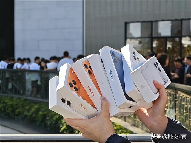 首销103万台碾压上代！iPhone 17凭什么让国人换机意愿飙到98%