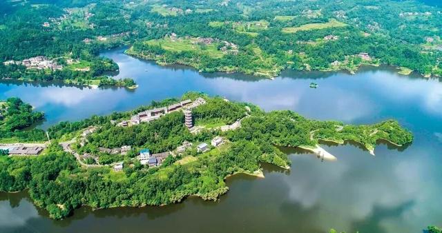 成都⇌巴中快巴仅需69元🤝冬天看雪就坐这条线！