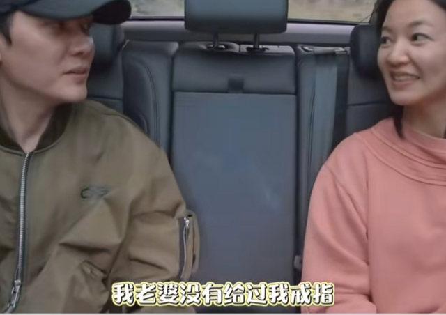 离婚四年，47岁冯绍峰再次官宣喜讯，成为赵丽颖高攀不起的存在！