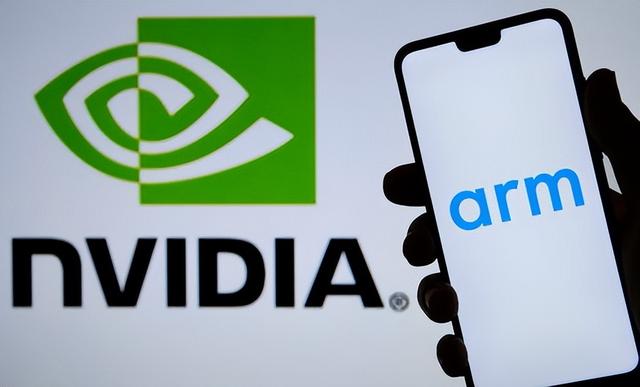AI产业大洗牌，OpenAI烧钱千亿震惊科技圈，苹果AI缺位引热议