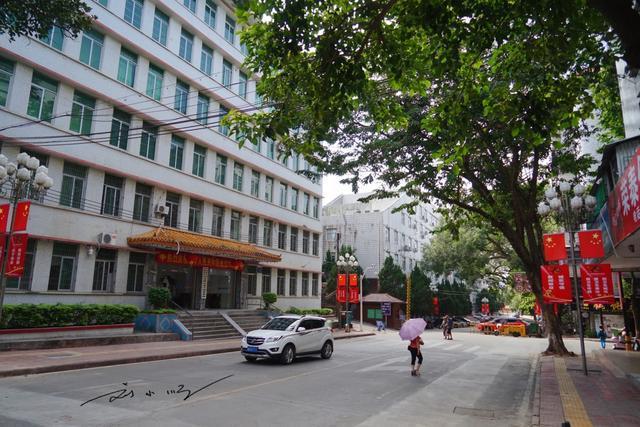 海南这座城市太 “憋屈”：昔日是 “首府”，如今却只是个县级市？
