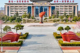 考军校填报志愿需注意！空军工程大学招生指南→图片