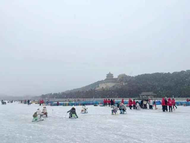 2026年第一场雪！颐和园美成了“雪中冰嬉图”