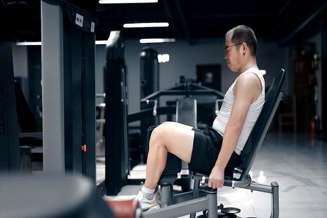 锻炼越多越早死？医生警告：这3种运动。中老年人别再拼命做了！