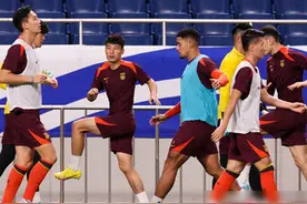 0-7惨败！球迷愤怒媒体指责，范志毅直言想跳江，国足回应很意外图片