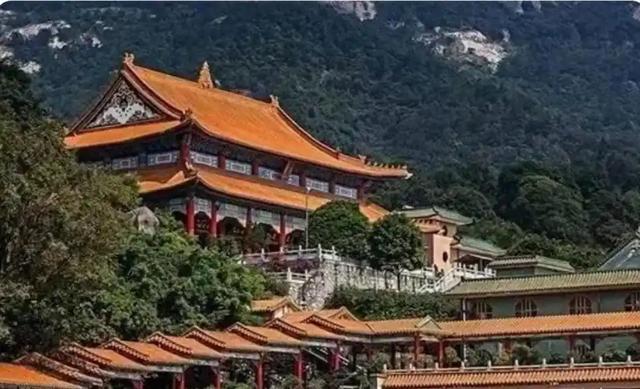 广东中南部的罗浮山