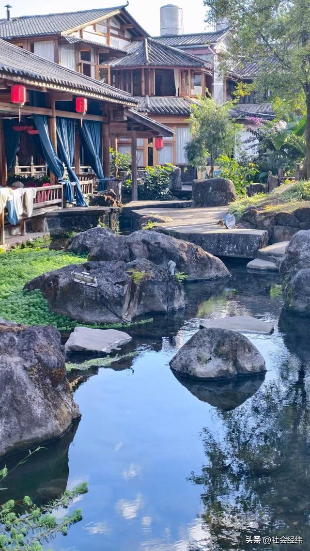 腾冲玉泉园：古景藏幽境，小桥流水似桃源