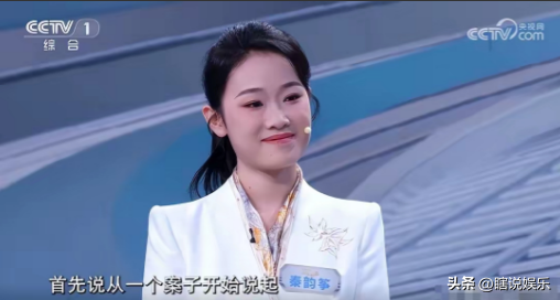 2025央视主持人大赛最大黑马竟是她，年仅22岁，康辉夸个不停！