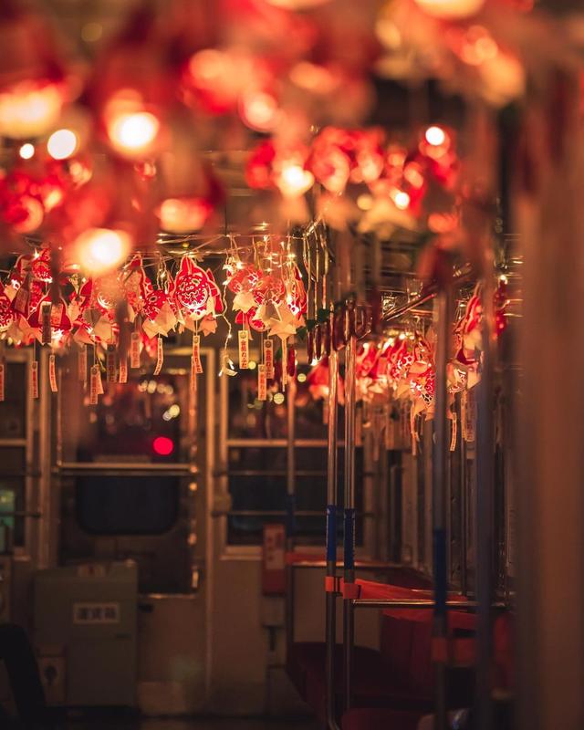 搭上梦幻「睡魔金鱼列车」，到青森参加夏日祭典
