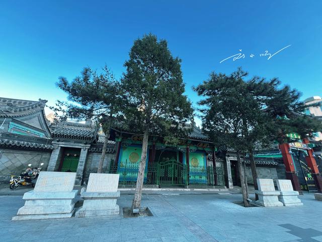 呼和浩特著名的“清真大寺”,游客都来打卡,还是全国重点文物?