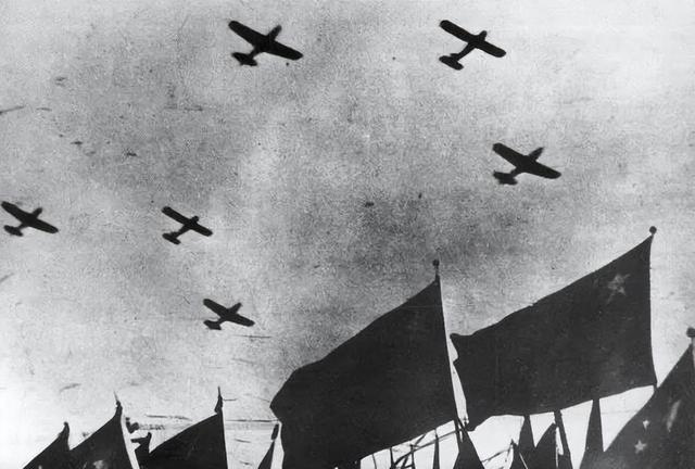 攻不了也守不住？中国空军在西藏上空，被印度空军足足欺负了40年