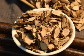 肝郁会造成脾虚、瘀血、化火，一个不外传老方，把肝郁“一窝端”图片