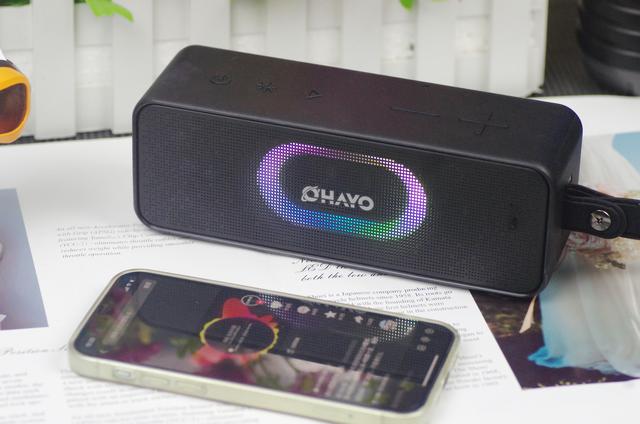 叫板千元旗舰？雷登S11蓝牙音箱音质与灯效皆向旗舰看齐