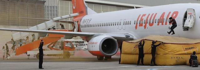 美国大规模空难！爆炸后人员伤亡惨重，航班停飞，炸弹威胁无休止