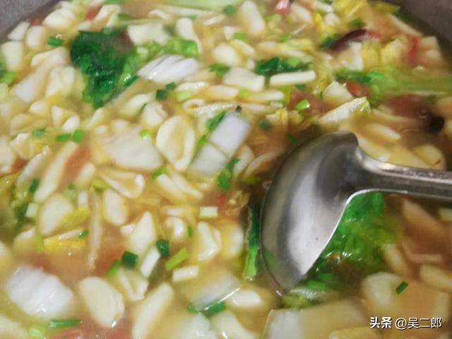 陕西猫耳面的详细制作方法，劲道滑嫩、口感细腻