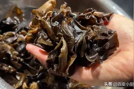 木耳直接用水泡就错了，学会这个小窍门，3分钟泡好，实用又省时图片