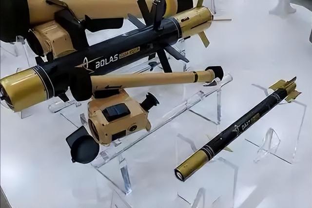 迷你导弹改写规则！5万美元拦截2万无人机，战争烧钱游戏迎新玩法