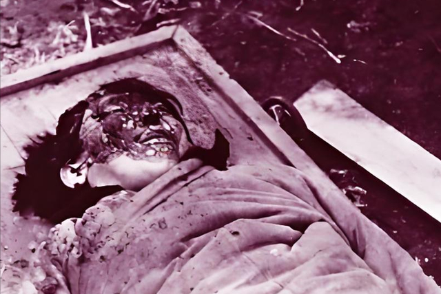 1947年，川岛芳子接受审判的留影	，容貌憔悴，第二年被枪决！