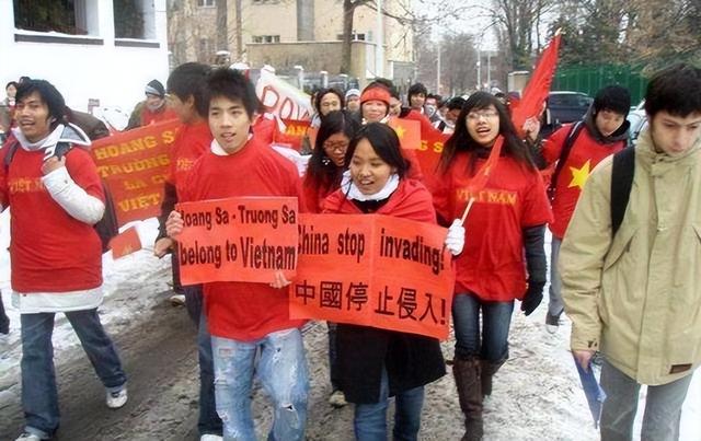 继德国之后，英国也开始贴出“中文标语”？中国游客：不能够接受