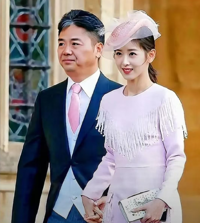 钱再多有什么用？51岁刘强东对大儿子的“亏欠”，至今都难以弥补