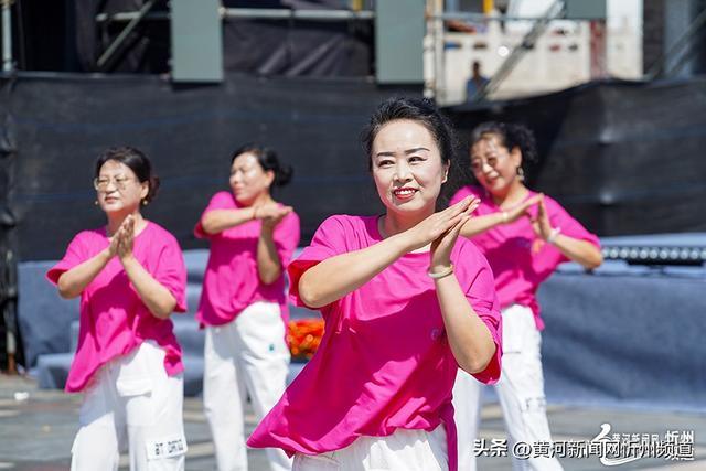 偏关县“唱游偏关”2025广场舞展演举行