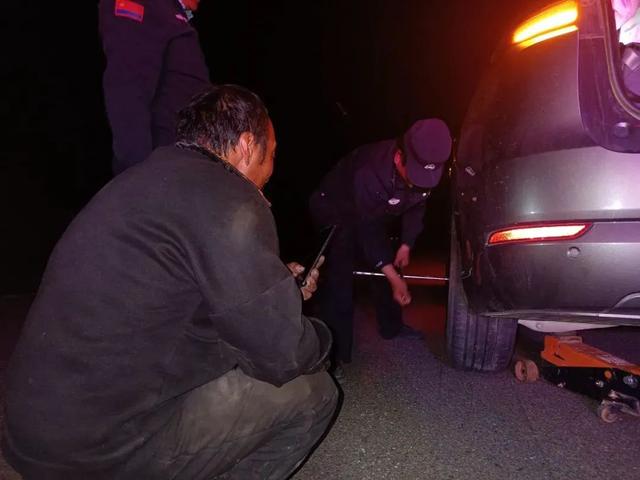 【暖“心”闻】民警助圣象天门被困游客脱困获感谢！