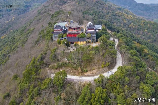 古韵悠然的清风寺原为王烈妇祠，承载着丰富的历史和文化内涵