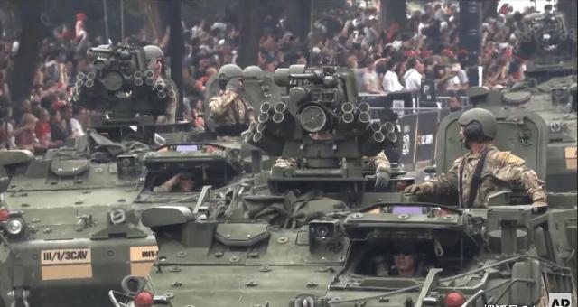 中国九三大阅兵在即，特朗普突然宣布，美国要再重新来一场阅兵