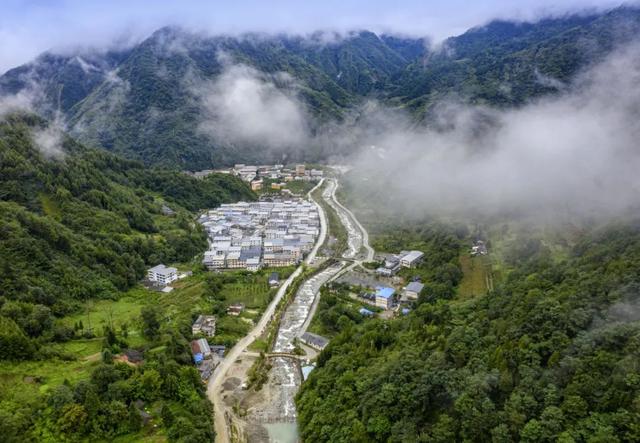“清凉资源”释放消费活力，汶川避暑经济“火”力全开~