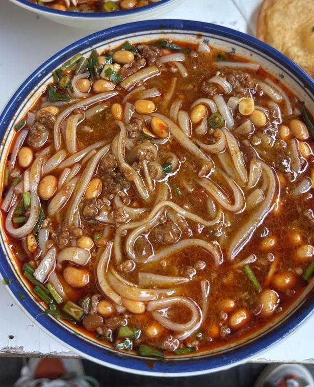 恩施的冬日，时光被拉长，激情被点燃。