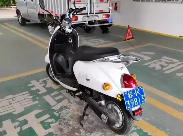 公安部明确：9月1号起，60岁以上老人骑5种电动车，上路不查不扣