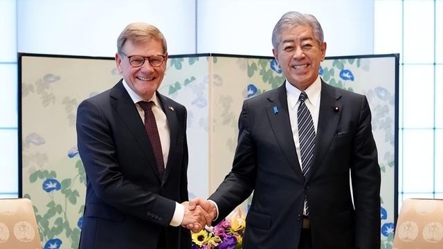 日本劝各国不要出席北京阅兵？