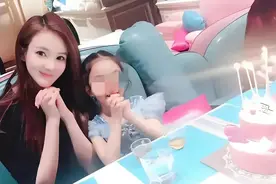 刘雨欣第一段婚姻信息曝光，前夫是金融学博士，21岁生女，被离婚图片