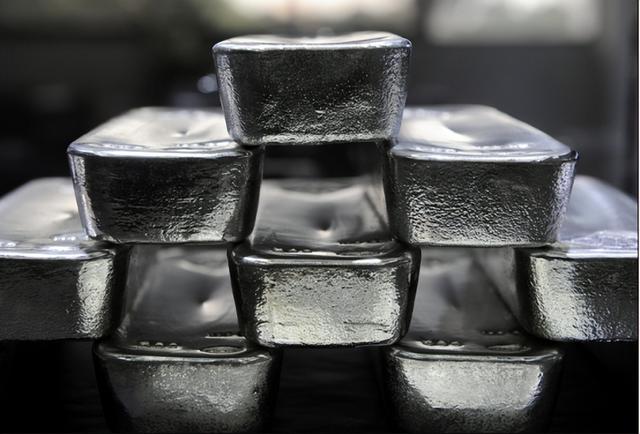 从84元到76元：白银交易进入高波动、高杠杆的风险区