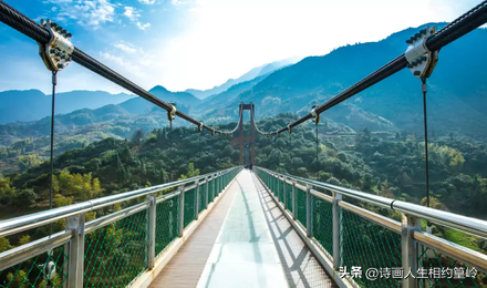 篁岭：玻璃桥上的梦幻之约