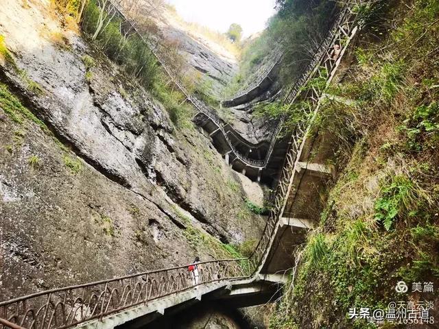 这处以丹霞地貌而闻名的名胜奇观,风光奇绝值得一去!