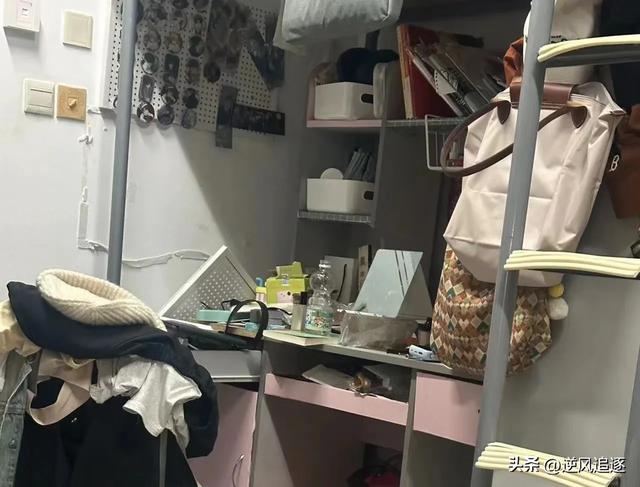 别觉得孩子上大学就可以撒手了，这阶段不管，更容易出问题
