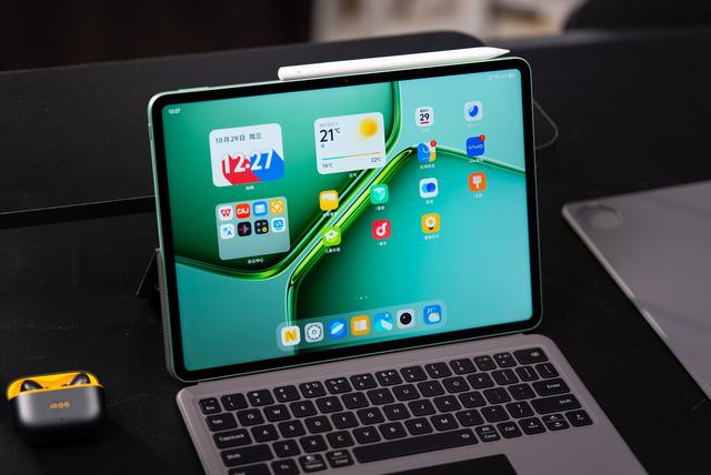 游戏党必备!iQ00 15全家桶评测