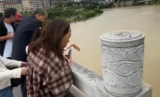 跳河新郎遗体将下葬！双方达成和解，彩礼六金已退，父亲再曝隐情